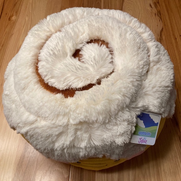 Squishables 15" Cinnamon Bun - NWT RETIRED! - Picture 2 of 5